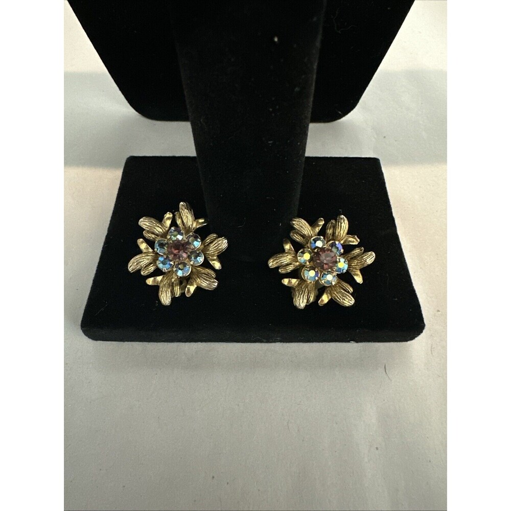 Vintage Flower Cluster Lucite Goldtone Clip On Earrings
